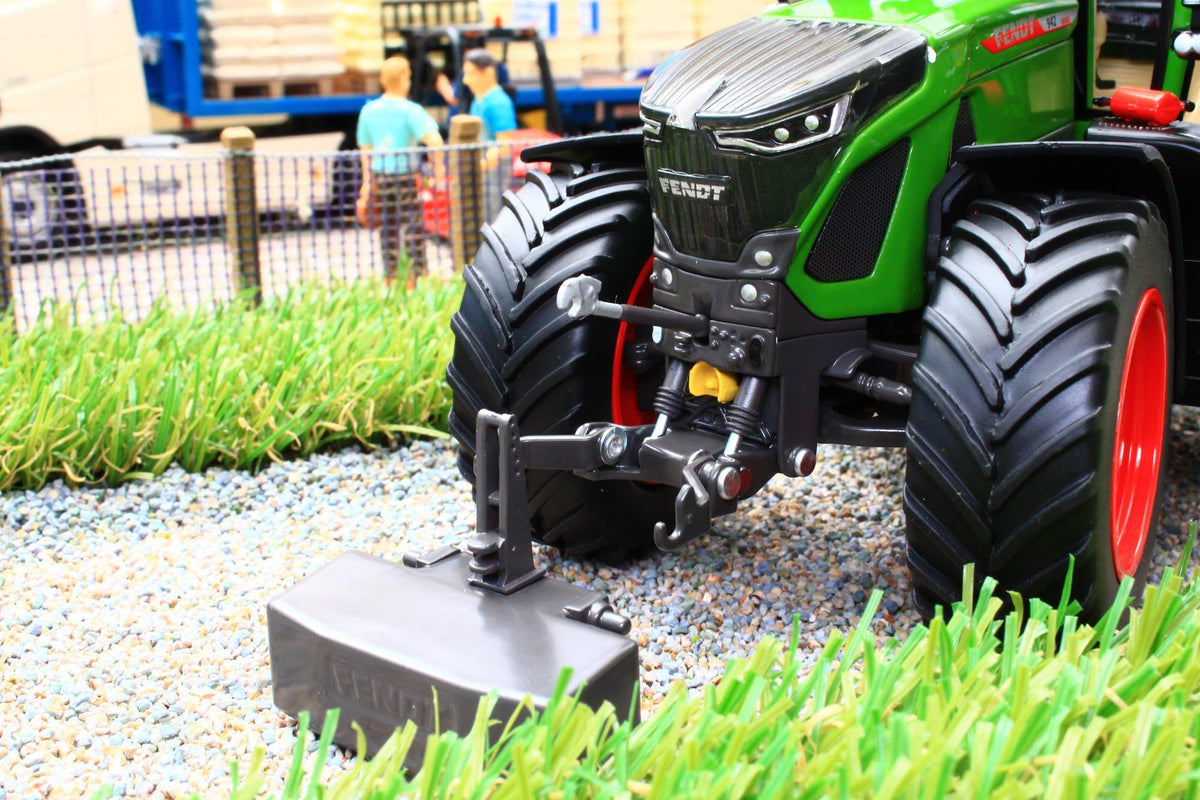 W7865 WIKING FENDT 942 VARIO TRACTOR SPECIAL OFFER – Brushwood Toys
