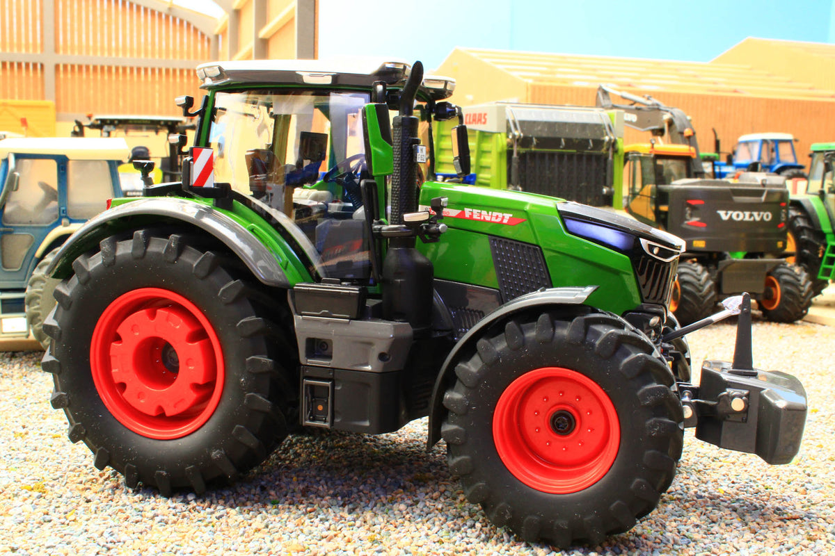 W7873 Wiking Fendt 832 Vario 4WD Tractor ** NOW IN! ** – Brushwood