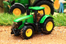 Load image into Gallery viewer, 1064 SIKU 187 SCALE JOHN DEERE 6250R TRACTOR