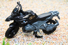 Load image into Gallery viewer, 1399 Siku 1:32 Scale BMW R 1250 GS LCI Motorbike