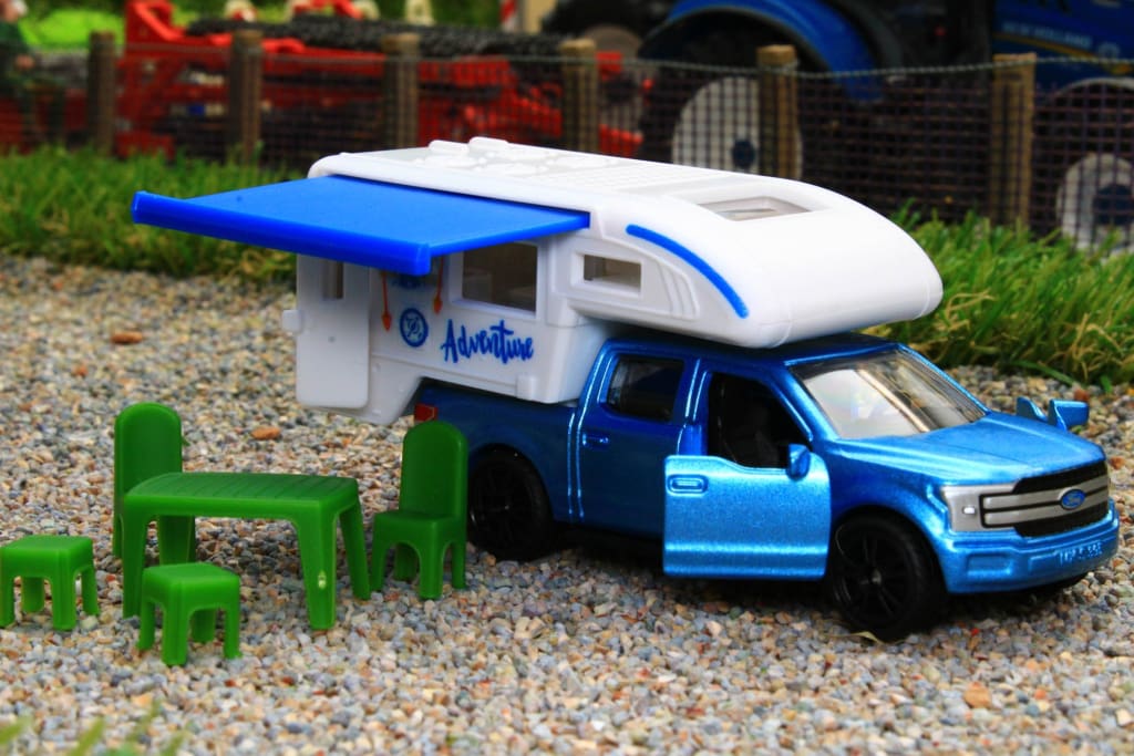 1693 SIKU 1:87 SCALE FORD F150 4X4 PICK UP TRUCK WITH CAMPER POD –  Brushwood Toys