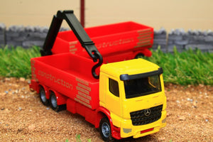 1797 Siku 187 Scale Mercedes Lorry With Crane And Trailer Tractors And Machinery (1:87 Scale)