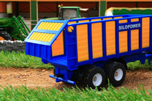 Load image into Gallery viewer, 1947 SIKU 150 SCALE NEW HOLLAND TRACTOR WITH SILOSPACE SILAGE TRAILER
