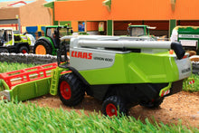 Load image into Gallery viewer, 1991 SIKU 150 SCALE CLAAS LEXION 600 COMBINE HARVESTER
