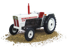 Load image into Gallery viewer, UH4884 David Brown 995 (1972) 1:16 Scale - front left view