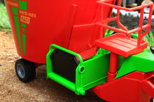 Load image into Gallery viewer, 2450 Siku Fodder Mixing Wagon