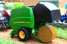 Load image into Gallery viewer, 2465 SIKU JOHN DEERE ROUND BALER 990