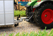 Load image into Gallery viewer, 2890 SIKU IFOR WILLIAMS LIVESTOCK TRAILER WITH 2 COWS