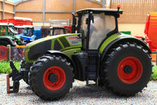 Load image into Gallery viewer, 3280(w) WEATHERED SIKU CLAAS AXION 950 TRACTOR