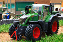 Load image into Gallery viewer, 3285 SIKU FENDT 724 VARIO TRACTOR
