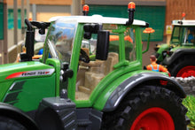 Load image into Gallery viewer, 3285 SIKU FENDT 724 VARIO TRACTOR