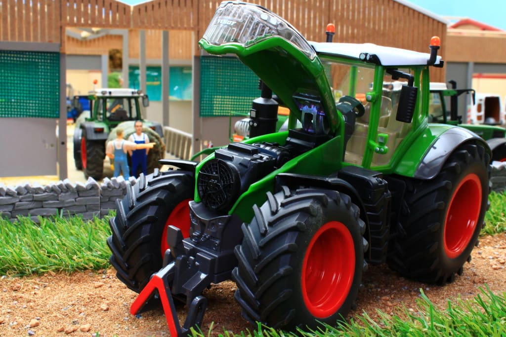 Siku Farmer 3287 Fendt 1050 Vario Traktor 1:32 OVP - 8701 Siku Farmer 3287 Fendt 1050 Vario Traktor 1:32 OVP - 8701