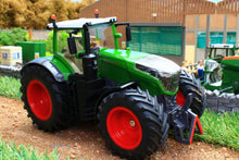 Load image into Gallery viewer, 3287 SIKU FENDT 1050 VARIO TRACTOR