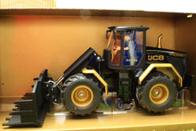 Load image into Gallery viewer, 3663S SIKU 1:32 SCALE JCB AGRI WHEEL LOADER IN BLACK GOLD LIMITED EDITION