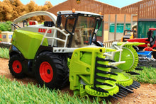 Load image into Gallery viewer, 4058 Siku Class Jaguar 960 Forage Harvester