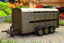 Load image into Gallery viewer, 40710A1 WEATHERED BRITAINS IFOR WILLIAMS LIVESTOCK TRAILER WITH TWO DECKS