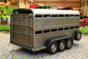 40710A1 WEATHERED BRITAINS IFOR WILLIAMS LIVESTOCK TRAILER WITH TWO DECKS