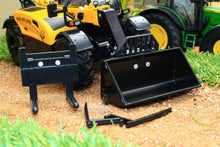 Load image into Gallery viewer, 42363 Britains New Holland TH 7-42 Telehandler - view of all attachments