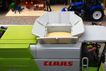 Load image into Gallery viewer, 4258 SIKU CLAAS LEXION 770 COMBINE HARVESTER ON TRACKS