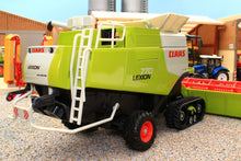 Load image into Gallery viewer, 4258 SIKU CLAAS LEXION 770 COMBINE HARVESTER ON TRACKS
