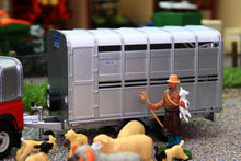 Load image into Gallery viewer, 43138A1 LAND ROVER WITH IFOR WILLIAMS TRAILER, SHEEP, SHEPHERD AND SHEEP DOG