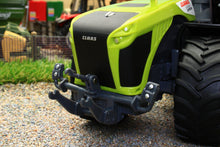 Load image into Gallery viewer, 43246 Britains Claas Xerion 5000 Tractor