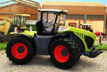 Load image into Gallery viewer, 43246 Britains Claas Xerion 5000 Tractor