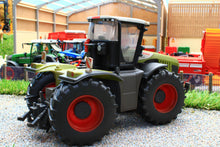 Load image into Gallery viewer, 43246(w) WEATHERED Britains Claas Xerion 5000 Tractor