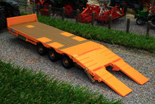 Load image into Gallery viewer, 43254 BRITAINS KANE LOW LOADER TRAILER IN YELLOW