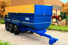 Load image into Gallery viewer, 43284 Britains Kane Half-Pipe Triple Axle Silage Trailer