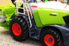 Load image into Gallery viewer, 43285 Britains Claas Jaguar 980 Forage Harvester with Orbis 900 Maize Header