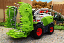 Load image into Gallery viewer, 43285 Britains Claas Jaguar 980 Forage Harvester with Orbis 900 Maize Header