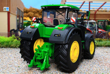 Load image into Gallery viewer, 43289 Britains John Deere 8R 370 Tractor