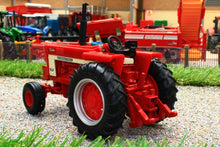 Load image into Gallery viewer, 43294 Britains Case International Harvester Farmall 1066 Tractor