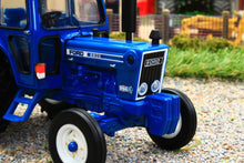 Load image into Gallery viewer, 43308 Britains Ford 6600 2WD Tractor