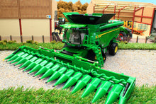 Load image into Gallery viewer, 43310 Britains 'Prestige Collection' John Deere X9 1100 Combine Harvester
