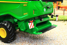 Load image into Gallery viewer, 43310 Britains 'Prestige Collection' John Deere X9 1100 Combine Harvester