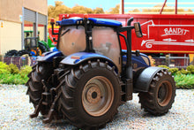 Load image into Gallery viewer, 43319 Weathered Britains New Holland T6-180 Blue Power Tractor