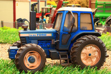 Load image into Gallery viewer, 43322(W) Weathered Britains Ford TW20 4WD Tractor