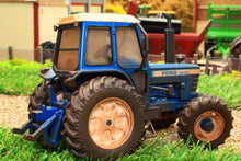 Load image into Gallery viewer, 43322(W) Weathered Britains Ford TW20 4WD Tractor