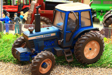 Load image into Gallery viewer, 43322(W) Weathered Britains Ford TW20 4WD Tractor