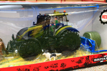 Load image into Gallery viewer, 43323 Britains Olive Green Valtra Playset plus Bale Lifter and Cow Feeder