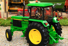 Load image into Gallery viewer, 43326 Britains Limted Edition John Deere 3350 2WD Tractor