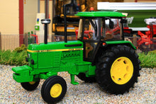 Load image into Gallery viewer, 43327 Britains Limted Edition John Deere 3140 2WD Tractor