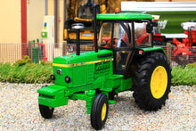 Load image into Gallery viewer, 43327 Britains Limted Edition John Deere 3140 2WD Tractor