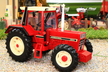 Load image into Gallery viewer, 43329 Britains Limited Edition International IH 1056 XL 4WD Tractor