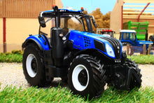 Load image into Gallery viewer, 43339 Britains New Holland T8-435 Genesis Tractor