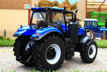 Load image into Gallery viewer, 43339 Britains New Holland T8-435 Genesis Tractor