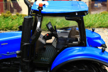 Load image into Gallery viewer, 43339 Britains New Holland T8-435 Genesis Tractor