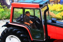 Load image into Gallery viewer, 43342 Britains Valtra Valmet 8950 Tractor (Fans' Choice!) 1:32 Scale